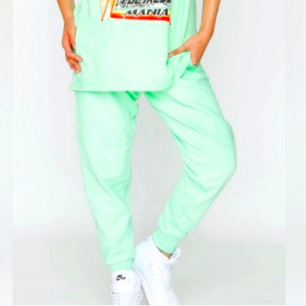 NWT LA DETRESSE MINT COLOR SWEATPANTS